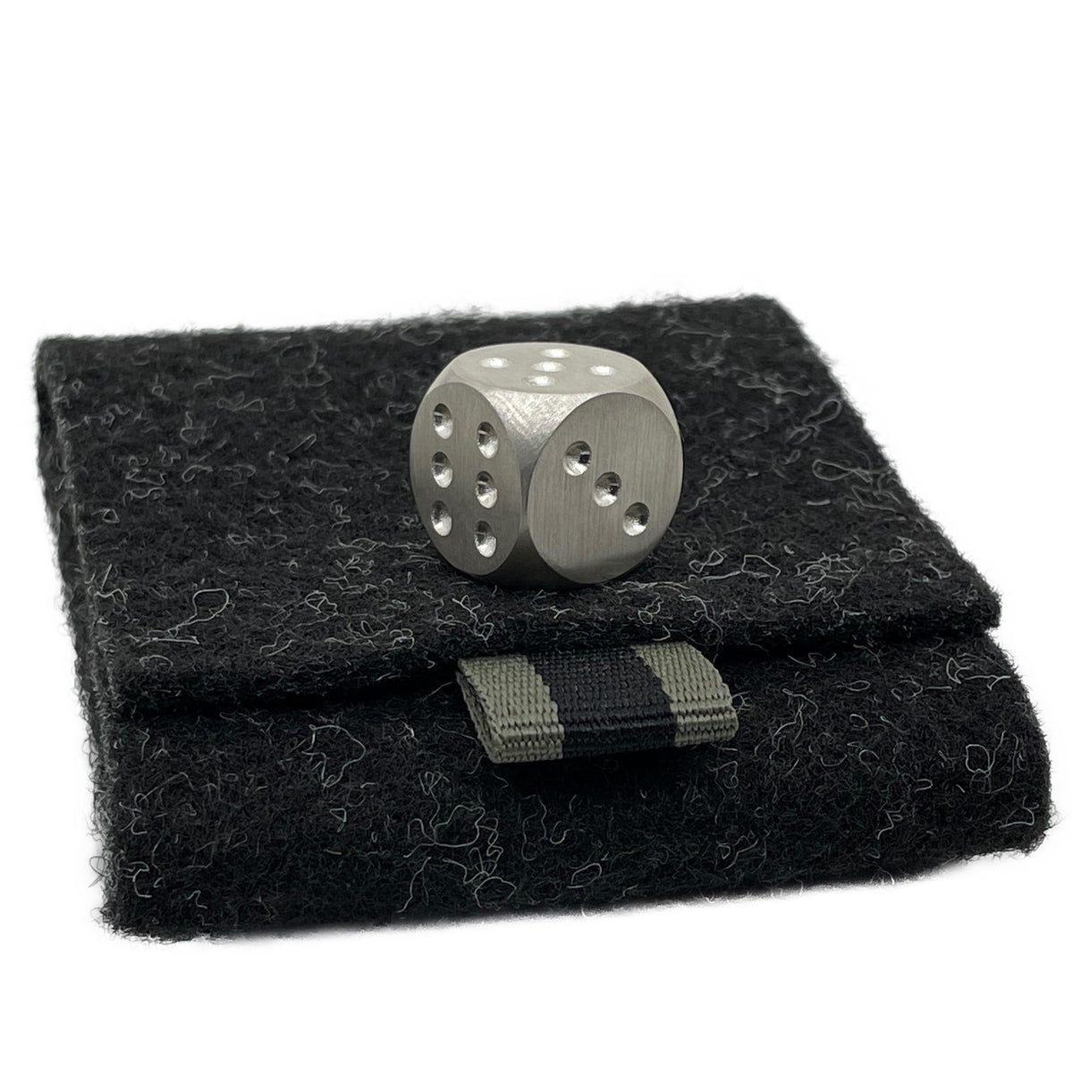 Solid_brushed Sterling_Silver Dice_14mm on felt case - Silberwürfel massiv und mattiert auf Filzetui
