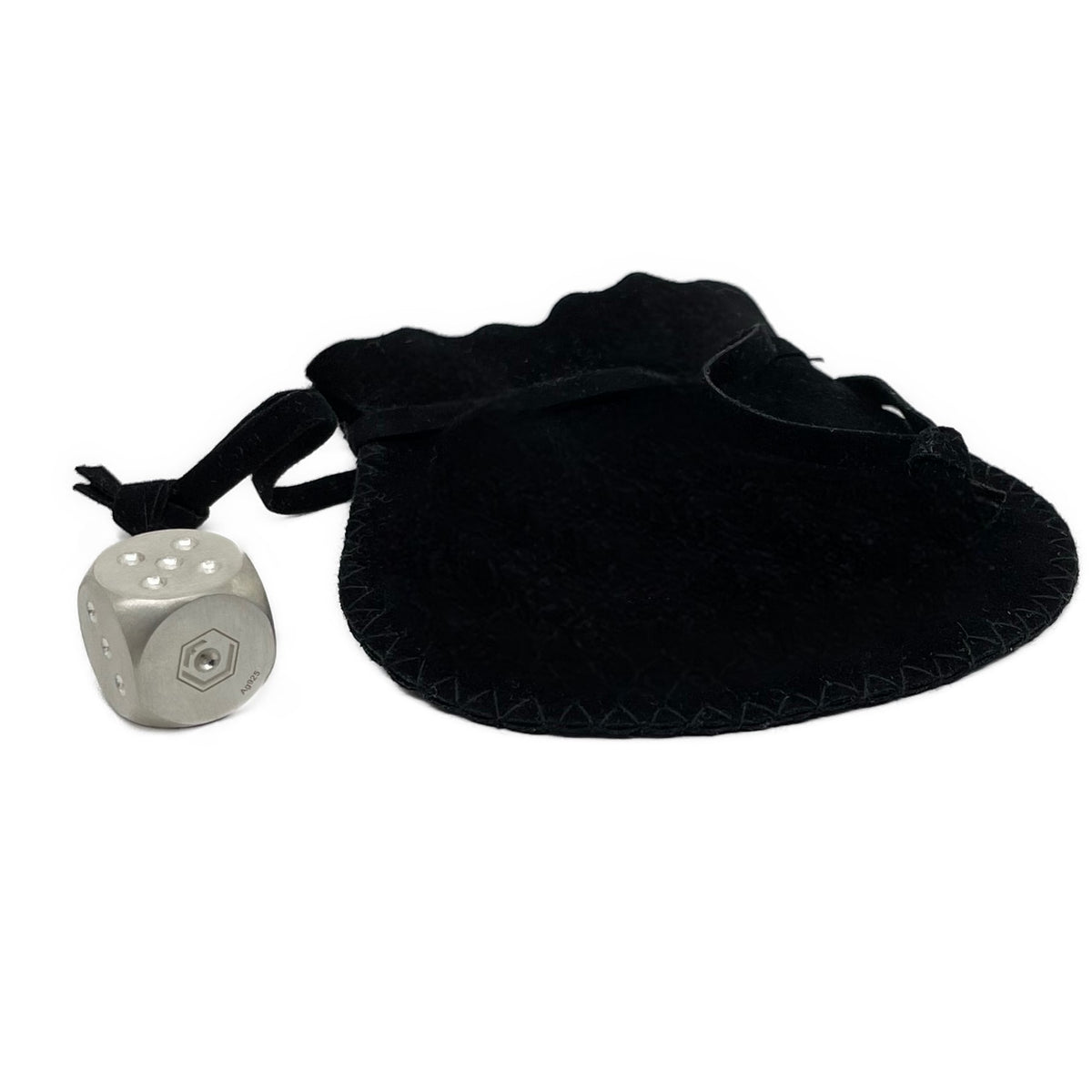 Solid_brushed Sterling_Silver Dice_14mm in velvet case - Silberwürfel massiv und mattiert neben Samtbeutel
